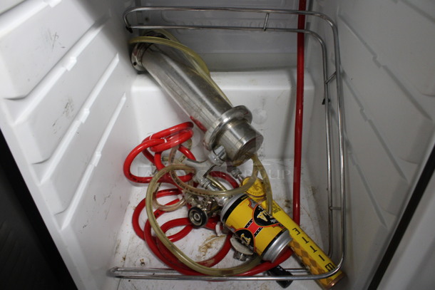 Edgestar Model KC2000SSTWINA Direct Draw Kegerator w/ Beer Tower on Commercial Casters. Missing 1 Caster. 115 Volts, 1 Phase. 20x25x36. Tested and Working! - Image 5 of 7