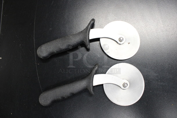 2 Sharpened Stainless Steel Pizza Cutters. 9.5x1x4. 2 Times Your Bid! - Image 3 of 4