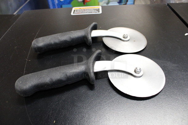 2 Sharpened Stainless Steel Pizza Cutters. 9.5x1x4. 2 Times Your Bid! - Image 4 of 4