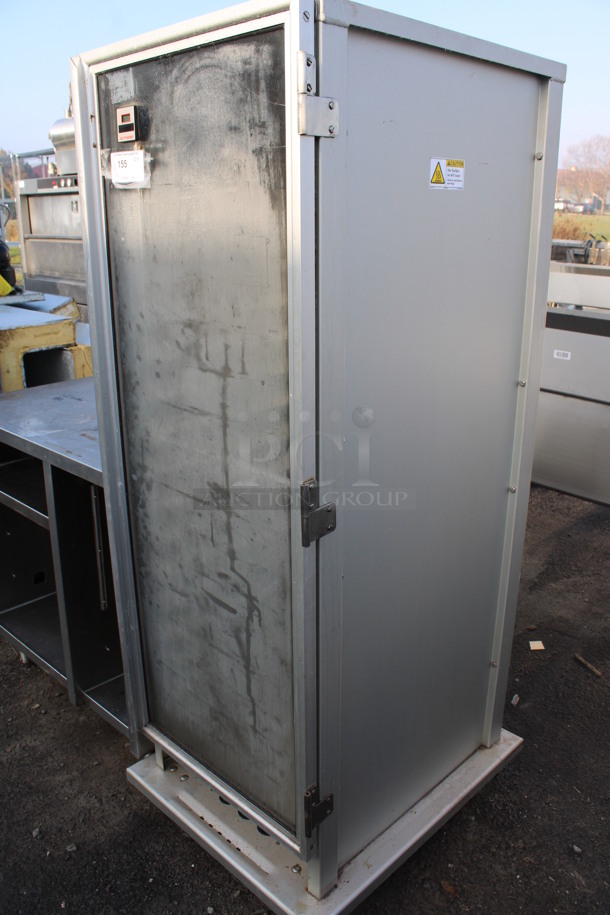 Metal Commercial Enclosed Pan Transport Rack on Commercial Casters. 25.5x31.5x69 - Image 3 of 5