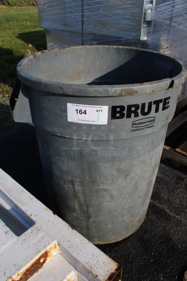 Rubbermaid Brute Gray Poly Trash Can. 26x22x27 - Image 2 of 4