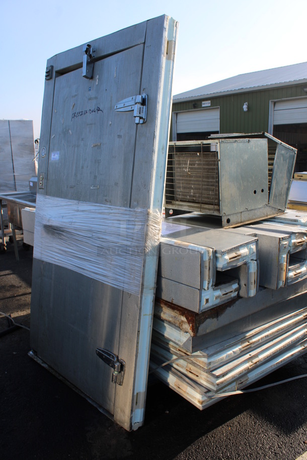 6'x6'x7' Walk In Freezer Box w/ Floor, Cancoil Model ALP06301CER Condenser and Compressor. Picture of the Unit Before Removal Is Included In the Listing. 115 Volts, 1 Phase. 6'x6'x7' - Image 4 of 12