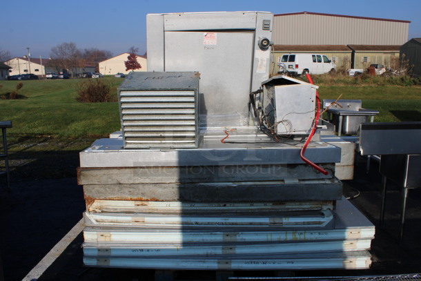 6'x6'x7' Walk In Freezer Box w/ Floor, Cancoil Model ALP06301CER Condenser and Compressor. Picture of the Unit Before Removal Is Included In the Listing. 115 Volts, 1 Phase. 6'x6'x7' - Image 10 of 12