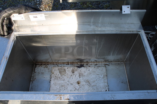 Stainless Steel Commercial Ice Bin w/ Cold Plate and Back Splash. 39x21x34 - Image 3 of 4