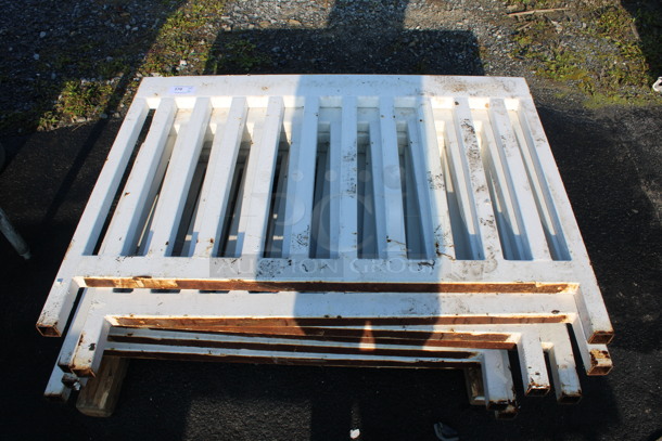 ALL ONE MONEY! Lot of 6 White Cast Iron Fence Pieces and 7 Metal Stands. 57x2x43, 16x16x8, 8x16x8 - Image 2 of 8