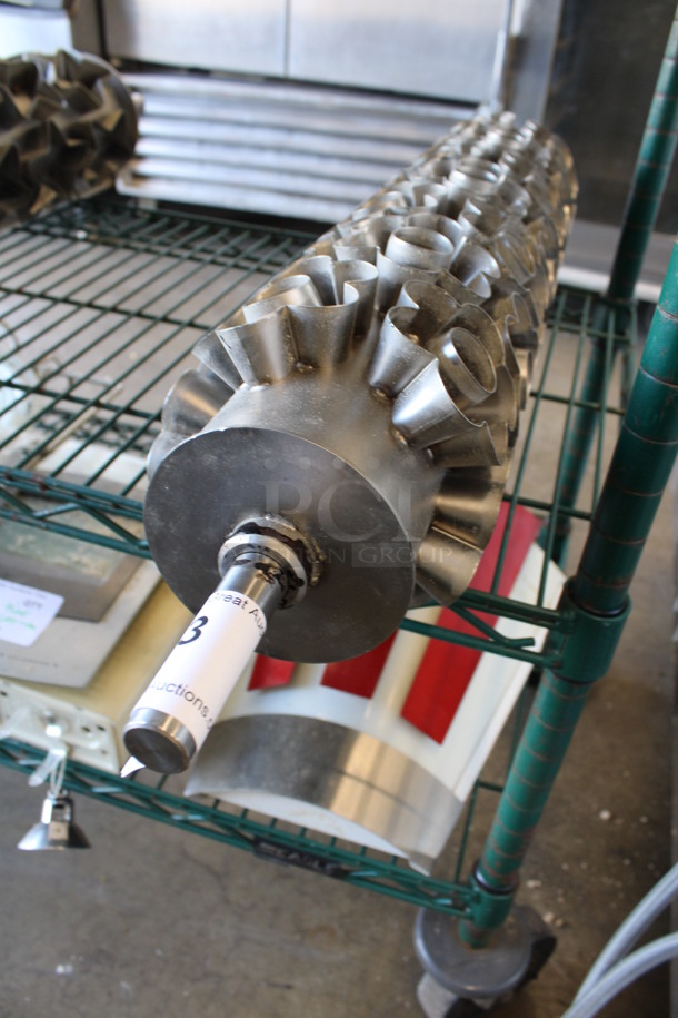 Rondo Stainless Steel Flower Shaped Donut Dough Rolling Pin. Goes GREAT w/ Item #5! 32x6x6 - Image 4 of 5