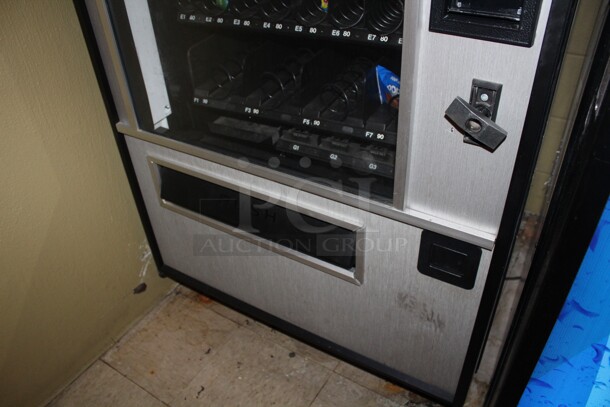 Snack Vending Machine with Coin Acceptor! 38x36x72 - Image 3 of 4