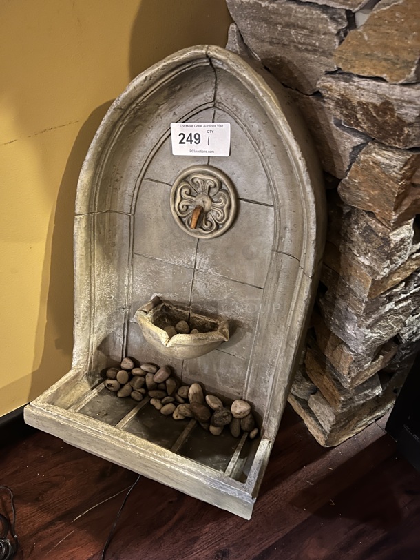 Decorative Wall Mount Stone Water Fountain With Stones. 17x10x36 - Image 2 of 4