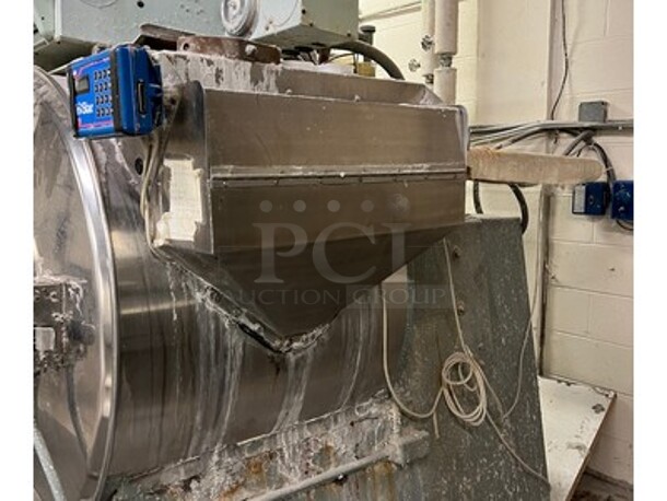 Milnor Model 36026QW 75lb Capacity Industrial Washer! 45x60x80. BUYER MUST REMOVE! ITEM WILL NEED TO BE DISASSEMBLED! - Image 4 of 6