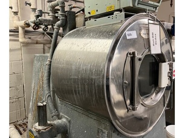 Milnor Model 36026QW 75lb Capacity Industrial Washer! 45x60x80. BUYER MUST REMOVE! ITEM WILL NEED TO BE DISASSEMBLED! - Image 5 of 6