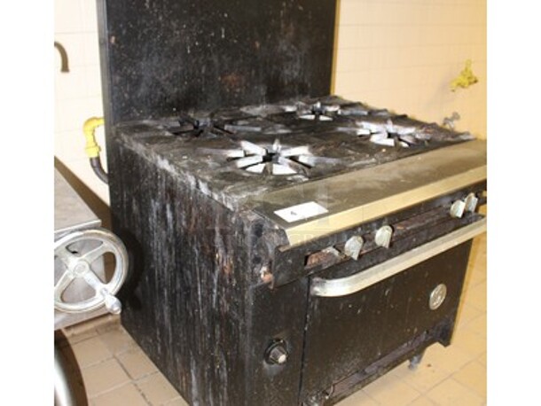 US Range Stainless Steel Commercial 4 Burner Gas Stove With Lower Oven on Commercial Casters. Working Before Business Closed! 32x36x60  - Image 7 of 7