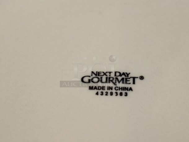 28 Next Day Gourmet Brand 9" Plates. 28X Your Bid! - Image 2 of 2