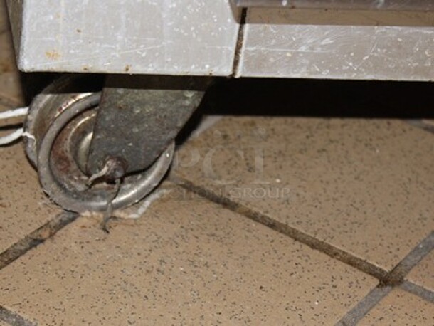 Traulsen Model GNT-1-32 Stainless Steel Commercial Refrigerator/Freezer on Commercial Casters. 115V. 1 Phase. 31x33x30  - Image 5 of 5