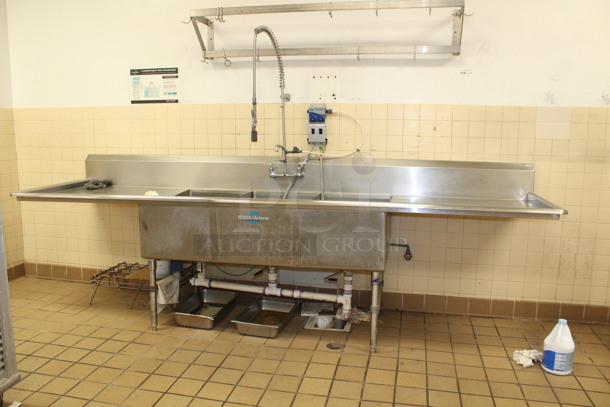 Stainless Steel 3 Bay Sink With Drainboards, Faucet, and Spray Hose. 134x33x38. BUYER MUST REMOVE! - Image 1 of 6