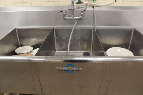 Stainless Steel 3 Bay Sink With Drainboards, Faucet, and Spray Hose. 134x33x38. BUYER MUST REMOVE! - Image 4 of 6