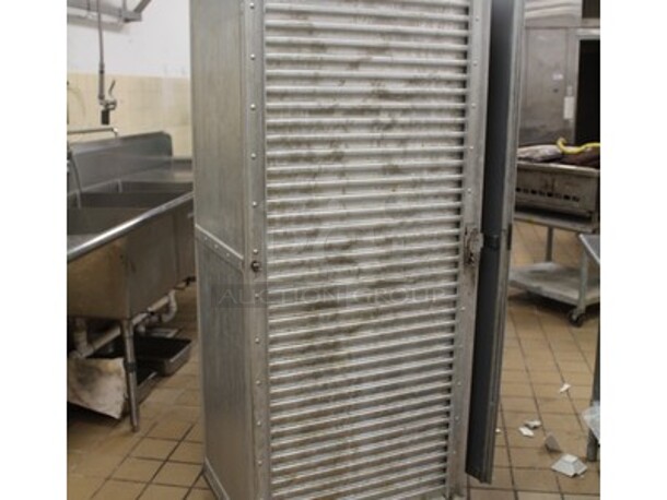 Crescor Crown X Model 100-1841 Stainless Steel Commercial Transport Rack. 20x27x70 - Image 6 of 6