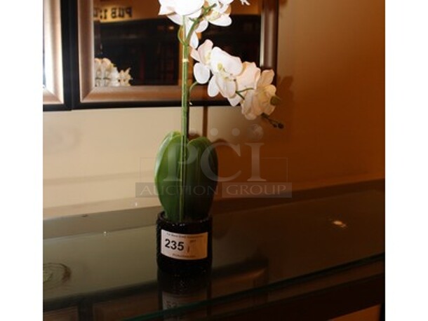 Decorative Fake Flower in Vase. 4.5x4.5x25