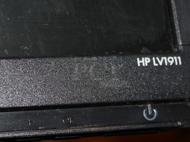 HP LV1911 17" Monitor and HP Keyboard. 17x11 - Image 2 of 3