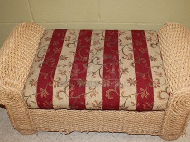 ALL ONE MONEY! Whicker and Rope Style Sofa with Cushions, Chair with Cushions, Ottoman, and Table! BUYER MUST REMOVE! Winning Bidder Can Take What They Want From Lot! - Image 4 of 6