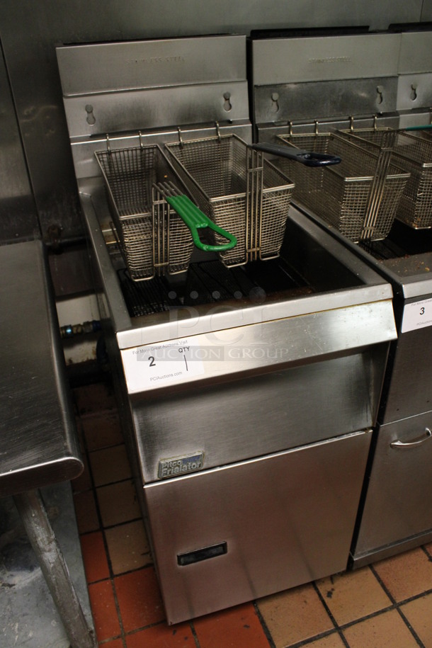 Pitco Frialator Model 14S Stainless Steel Commercial Floor Style Natural Gas Powered Deep Fat Fryer w/ 2 Metal Fry Baskets on Commercial Casters. 110,000 BTU. 16x32x47. (kitchen) - Image 3 of 6