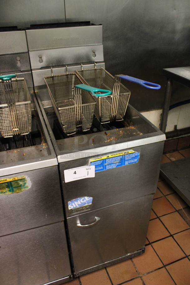Pitco Frialator Stainless Steel Commercial Floor Style Natural Gas Powered Deep Fat Fryer w/ 2 Metal Fry Baskets. 122,000 BTU. 15x30x46. (kitchen) - Image 3 of 6