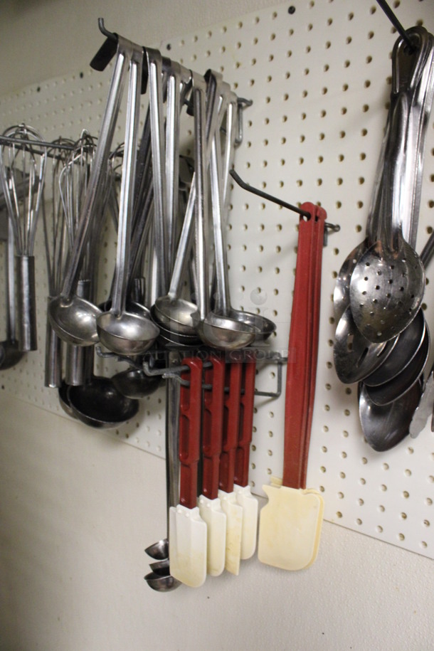 ALL ONE MONEY! Lot of Various Utensils Including Ladles, Tongs and Poly Scrapers! (kitchen) - Image 3 of 4
