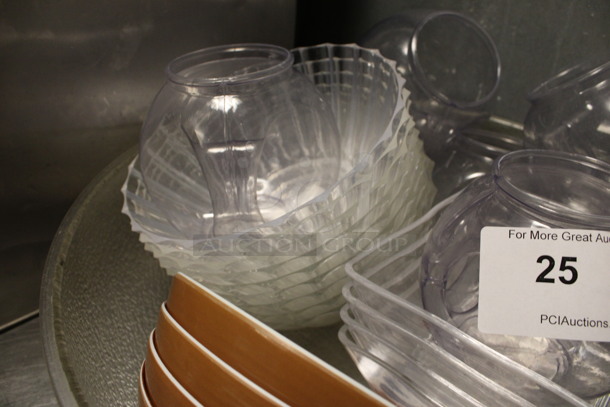 ALL ONE MONEY! Lot of Various Poly Bowls! Includes 19x19x5.5. (kitchen) - Image 4 of 4