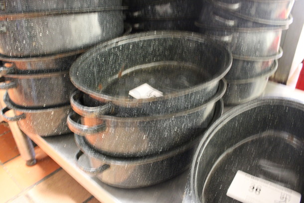 9 Black Metal Oval Steamer Pot w/ White Speckle Pattern. 15x10.5x3.5. 9 Times Your Bid! (kitchen) - Image 3 of 4