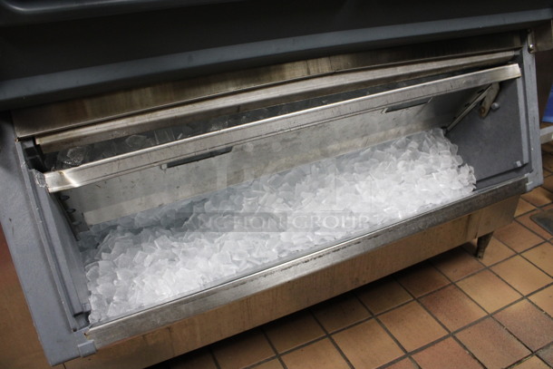 Hoshizaki Stainless Steel Commercial Ice Machine Head on Follett Model SG-650S-80 Stainless Steel Commercial Ice Bin. BUYER MUST REMOVE. 60x40x93.5. (kitchen) - Image 5 of 8
