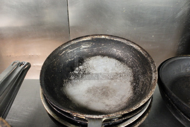 5 Metal Skillets. 18x10.5x2.5. 5 Times Your Bid! (kitchen) - Image 3 of 3