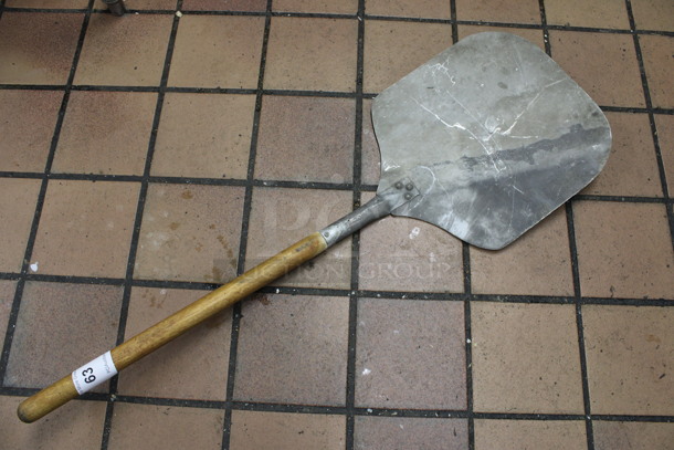 Metal Pizza Peel. 36x12. (kitchen)