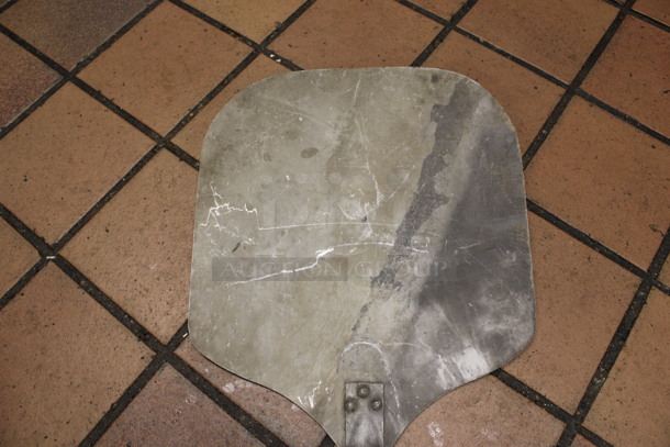 Metal Pizza Peel. 36x12. (kitchen) - Image 2 of 3