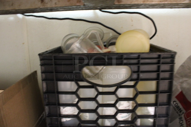 ALL ONE MONEY! Lot of 4 Bins of Various Poly Condiment Bottles! Includes 2.5x2.5x8. (kitchen) - Image 4 of 4