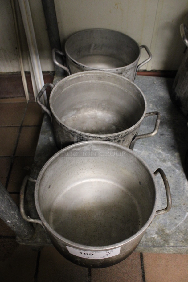 3 Various Metal Stock Pots. Includes 12x10x7. 3 Times Your Bid! (kitchen) - Image 2 of 3