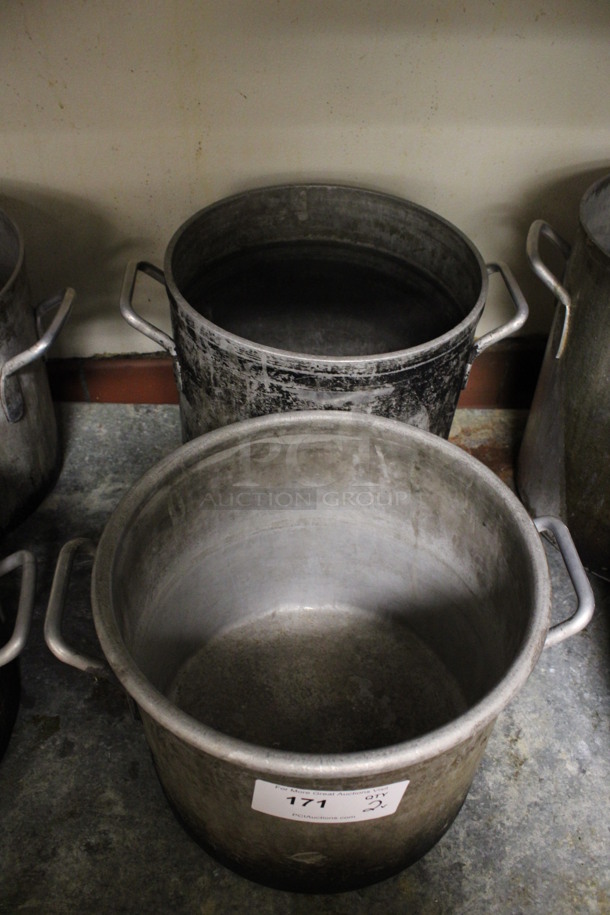 2 Various Metal Stock Pots. 15.5x13x11, 15x12.5x13. 2 Times Your Bid! (kitchen) - Image 2 of 3
