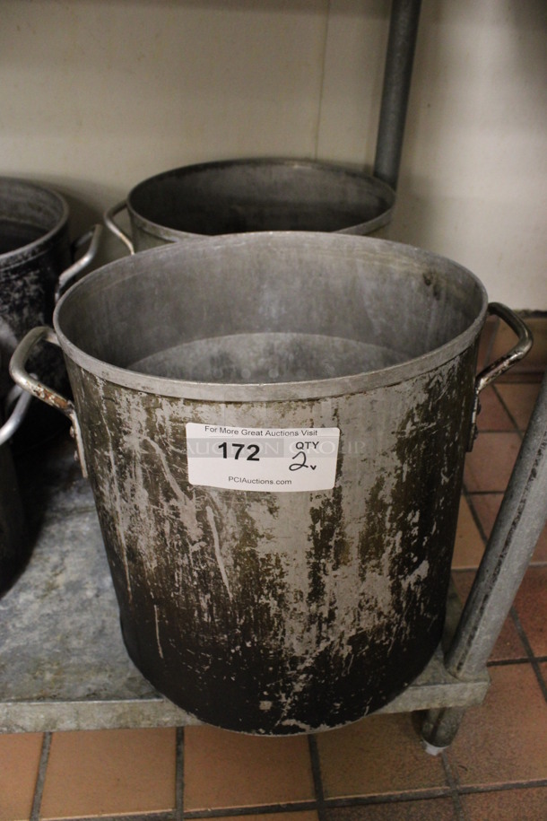 2 Various Metal Stock Pots. 17x14.5x15, 15.5x14x15. 2 Times Your Bid! (kitchen)