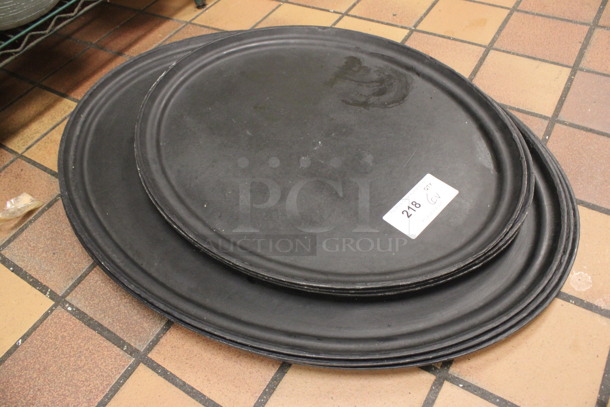 6 Various Black Oval Serving Trays. Includes 24x19.5x1.5, 31.5x23.5x1.5. 6 Times Your Bid! (kitchen) - Image 2 of 3