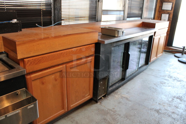 Wooden Countertop. Does Not Include Contents or Beer Tower / Drip Tray. BUYER MUST REMOVE. 39'x2'3.5'. (bar) - Image 5 of 5