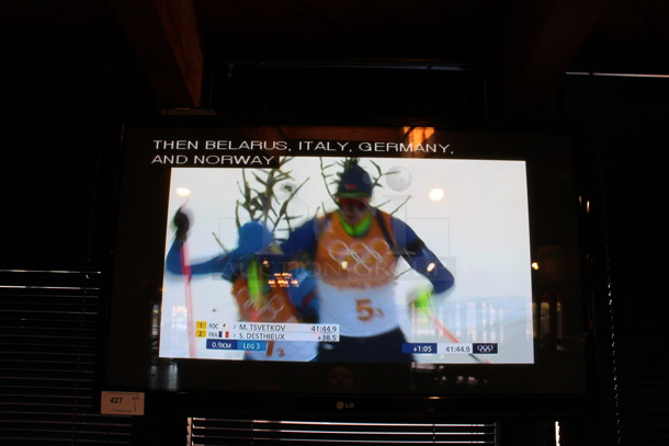LG 50" Television. Buyer Must Pick Up - We Will Not Ship This Item. Tested and Working! BUYER MUST REMOVE. (bar) - Image 4 of 6