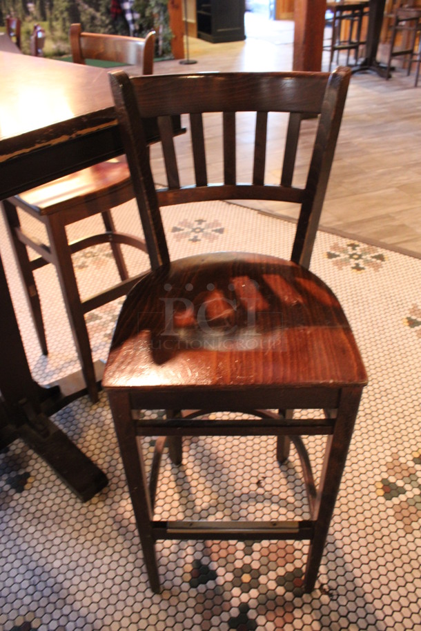 ALL ONE MONEY! Lot of Bar Height Table and 4 Wooden Bar Height Chairs. 36x36x43, 17x18x44. (dining room) - Image 5 of 6