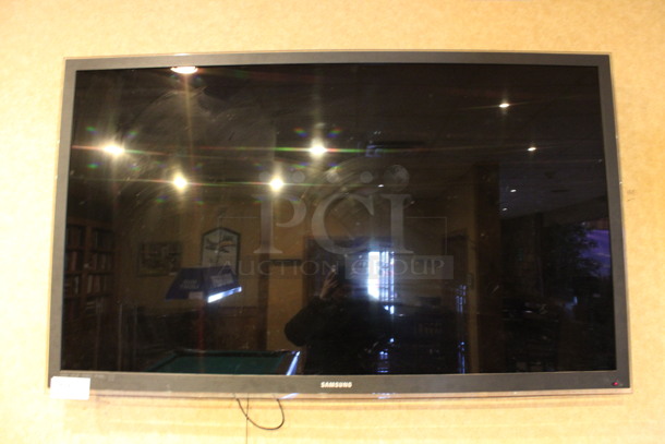 Samsung 65" Television and TV Mount. Buyer Must Pick Up - We Will Not Ship This Item. Tested and Working! BUYER MUST REMOVE. (billiards room) - Image 4 of 4