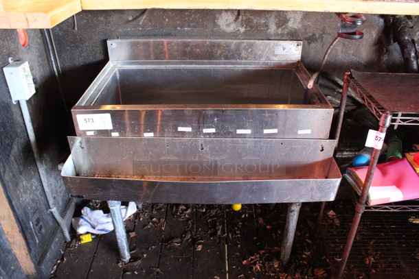 Stainless Steel Commercial Ice Bin w/ Speedwell. 30x23x33. (bar on patio)