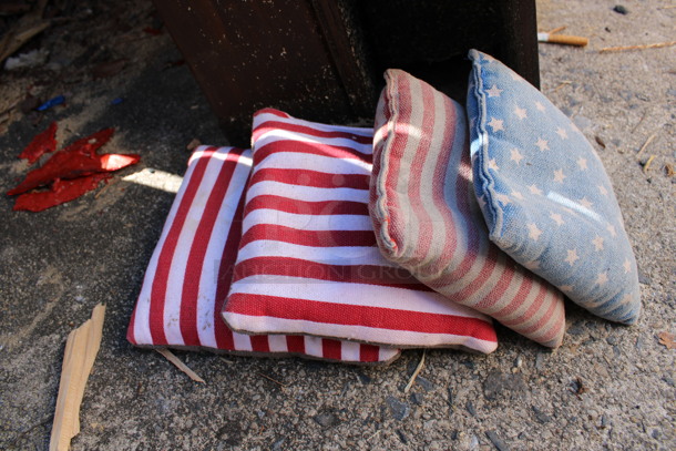 2 Brown Wooden Cornhole Boards w/ 4 Bean Bags. 24x48x4. 2 Times Your Bid! (outside behind kitchen) - Image 4 of 4