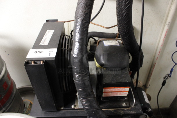 Metal Commercial Glycol Chiller. BUYER MUST REMOVE. 115 Volts, 1 Phase. 27x23x32. (drink kitchen) - Image 4 of 6