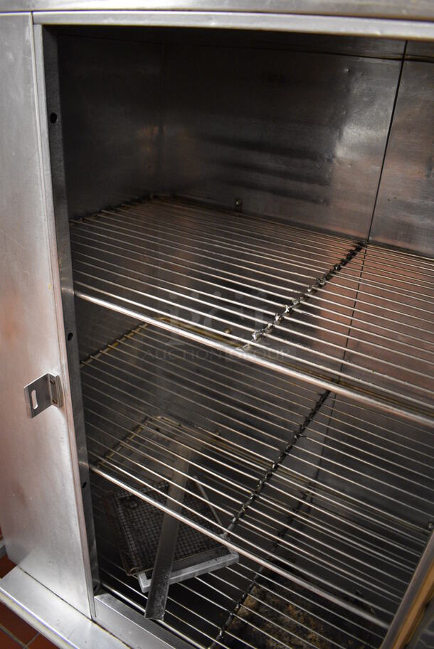 Carter Hoffmann Stainless Steel Commercial Electric Powered Warming Holding Cabinet on Commercial Casters. 125 Volts, 1 Phase. 50x31x53. Unit Was In Working Condition When Restaurant Closed. (kitchen) - Image 5 of 10