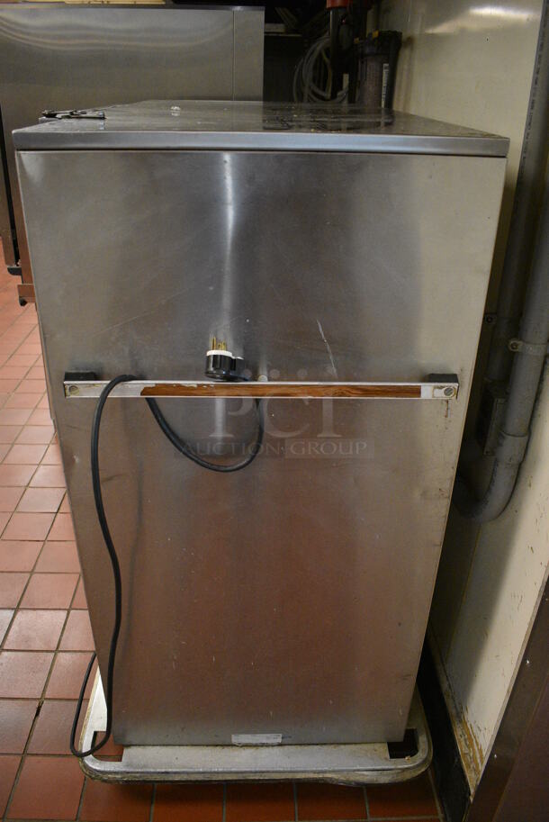 Carter Hoffmann Stainless Steel Commercial Electric Powered Warming Holding Cabinet on Commercial Casters. 125 Volts, 1 Phase. 50x31x53. Unit Was In Working Condition When Restaurant Closed. (kitchen) - Image 10 of 10