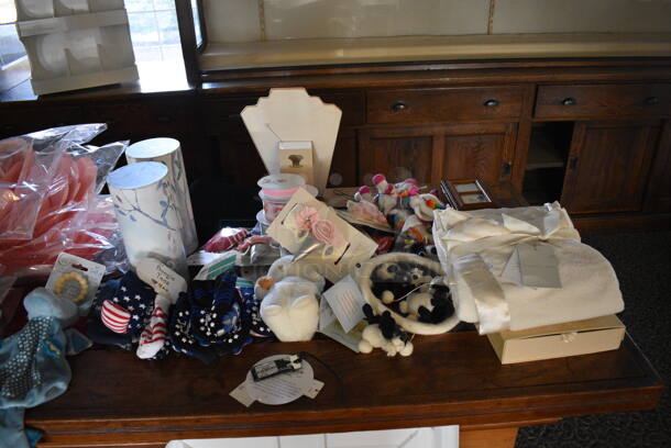 ALL ONE MONEY! Lot of Various Items Including Plastic Hangers, Necklace Mannequin Stands! BUYER MUST REMOVE. (yellow clothing store) - Image 7 of 8
