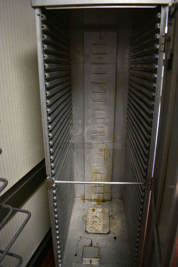 Cres Cor Model 130-1836 Metal Commercial Single Door Reach In Warming Holding Cabinet on Commercial Casters. 110-120 Volts, 1 Phase. 20x30x70. Unit Was In Working Condition When Restaurant Closed. (kitchen hallway) - Image 3 of 6