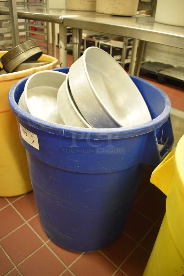 ALL ONE MONEY! Lot of Metal Round Baking Pans in Blue Poly Trash Can! Includes 14.5x14.5x3. (bakery kitchen) - Image 4 of 4