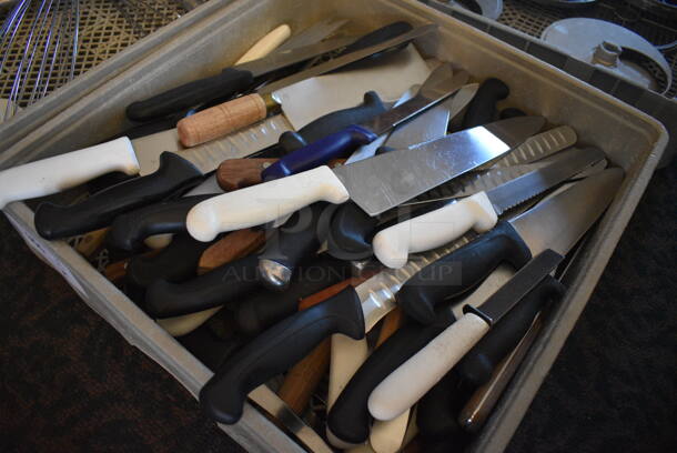ALL ONE MONEY! Lot of Various Stainless Steel Knives in Tan Poly Dish Caddy! 19.5x19.5x4. (back dining room) - Image 3 of 5
